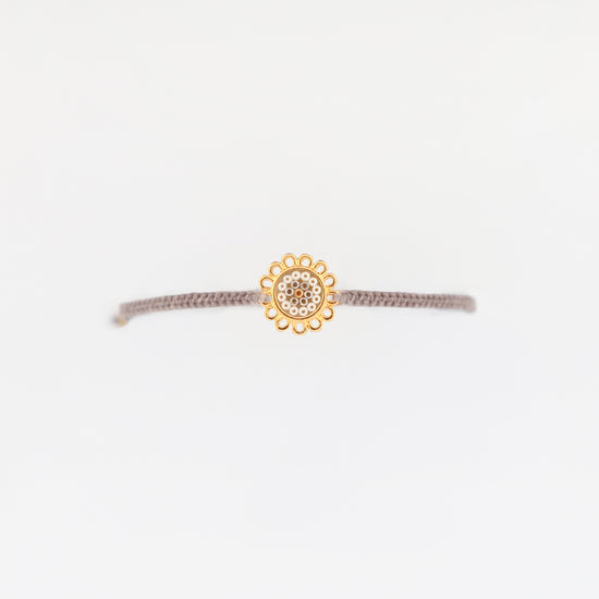 Macramé Flower Power Bracelet