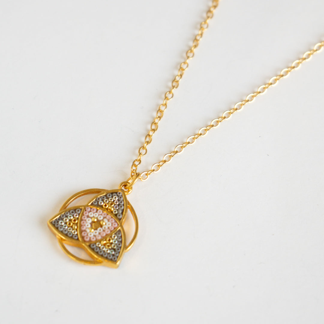 Circular Illusion Necklace v1 - 50% OFF