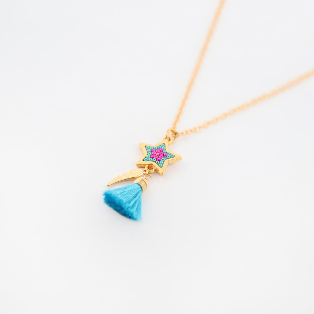 Free and Shimmering Necklace